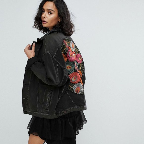 Italian Embroidered Oversized Denim Jacket - Picture 4 of 16